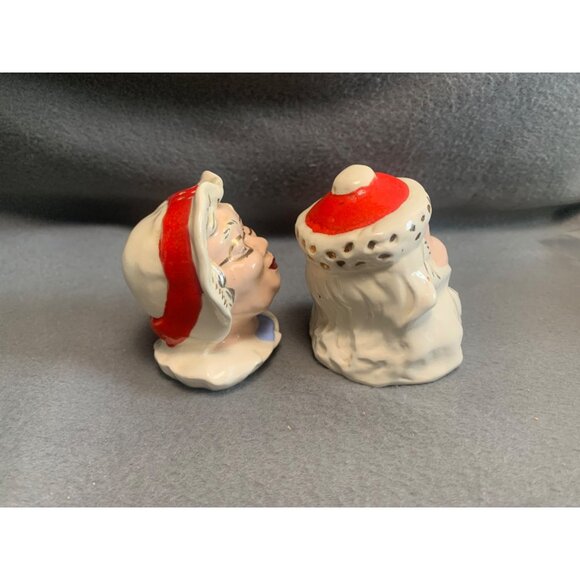 Vintage Ceramic Santa & Mrs. Claus Salt & Pepper Shakers Set - Picture 4 of 12